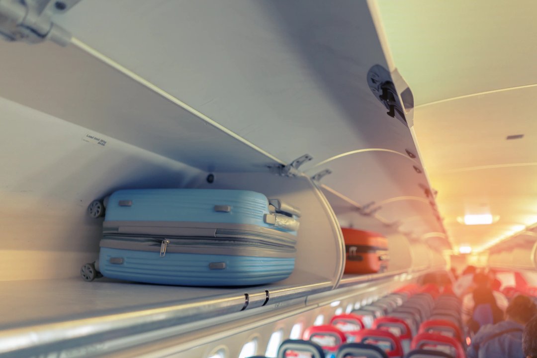 carry on luggage on top of plane