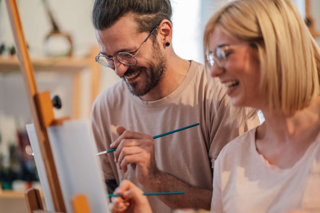 couple painting together