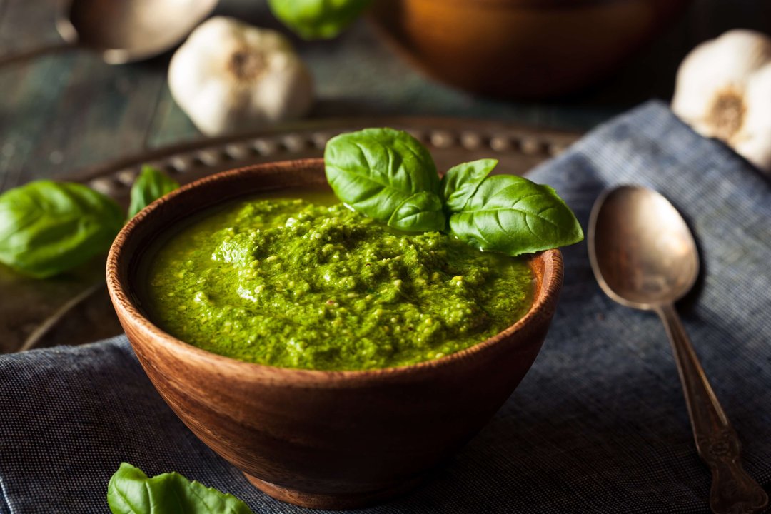 Raw Organic Green Pesto in a bwl